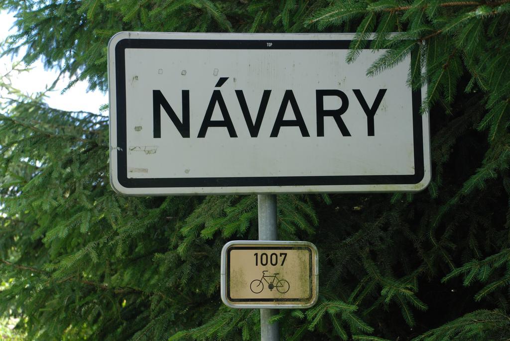 Penzion Staj Navary Apartment Luaran gambar
