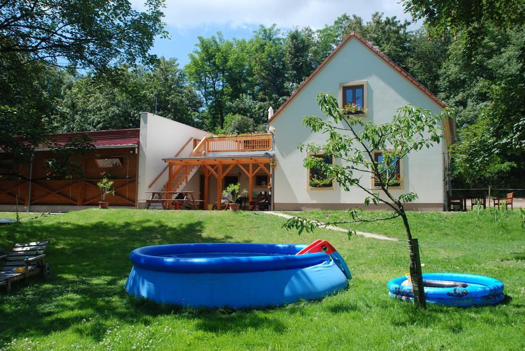 Penzion Staj Navary Apartment Luaran gambar